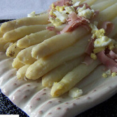 Recept: Gepocheerd ei met groene asperges