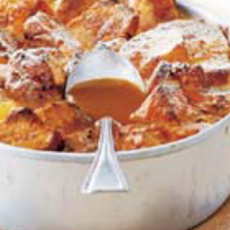 Recept: Bread en butterpudding met whiskey-marmelade en butterscotch-saus Recept: Bread en butterpudding met whiskey-marmelade en butterscotch-saus