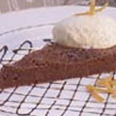 Recept: Chocoladetaart van het huis met sinaasappelsorbet Recept: Chocoladetaart van het huis met sinaasappelsorbet