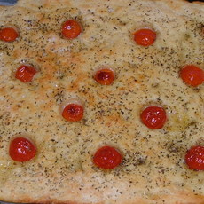 Recept: Focaccia met kerstomaatjes