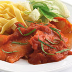 Recept: Kabeljauw in pittige tomatensaus