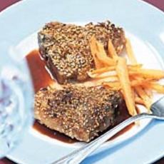 Recept: Lamskoteletjes met een saus van rode wijn en chocolade