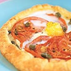Recept: Tomatentaartjes met kwartelei Recept: Tomatentaartjes met kwartelei