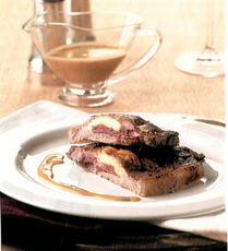 Recept: kalfskotelet met mozzarella,ham en marsalasaus