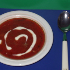 Recept: Tomaten soep uit Tania's snelle keuken