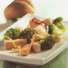Recept: Zalmwok met broccoli en cashewnoten Recept: Zalmwok met broccoli en cashewnoten
