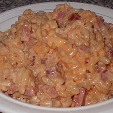 Recept: Kampeermacaroni Recept: Kampeermacaroni