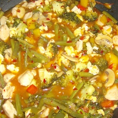 Recept: Pittige groenteroerbak met rijst