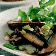 Recept: Salade van portobello met kruidige sojadressing