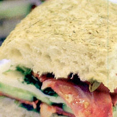 Recept: Gevuld rozemarijnbrood Recept: Gevuld rozemarijnbrood