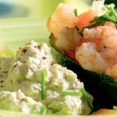 Recept: Avocadomousse met garnalenbootjes