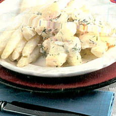 Recept: Lauwwarme aspergesalade met asperges en zalm