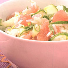 Recept: Rijstsalade met grapefruit en komkommer