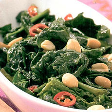 Recept: Roergebakken spinazie met knoflook Recept: Roergebakken spinazie met knoflook