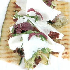 Recept: Gegrilde courgette met een salade van mozzarella,