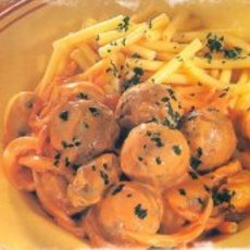 Recept: Stroganoff-gehaktballetjes met macaroni