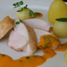 Recept: Kruidige kip met tomatensaus en aardappelen