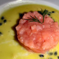 Recept: Zalmtaartjes met een passievruchtensaus