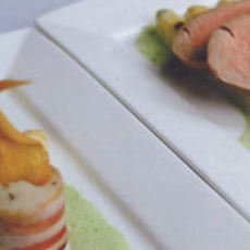 Recept: Gepocheerde kalfshaas op gegrilde asperges, een as