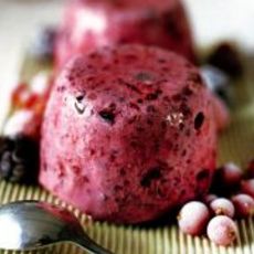 Recept: Yoghurtijs met zomerfruit Recept: Yoghurtijs met zomerfruit