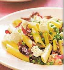 Recept: Penne met radicchio en doperwtjes