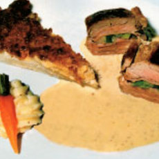 Recept: Gevuld varkenshaasje met lente uitjes en mosterdsa Recept: Gevuld varkenshaasje met lente uitjes en mosterdsa