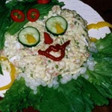 Recept: Zwarte pieten huzarensalade Recept: Zwarte pieten huzarensalade