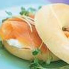 Recept: Bagels met kaas en rucola
