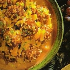 Recept: Rijst- gehaktballetjes in uiensaus Recept: Rijst- gehaktballetjes in uiensaus
