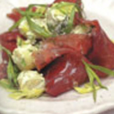 Recept: Aardappelsalade met mierikswortel, tuinkruiden en bresaola