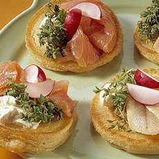 Recept: Blini's met gerookte zalm, en gerookte paling Recept: Blini's met gerookte zalm, en gerookte paling