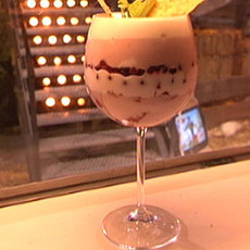 Recept: Haagse bluf met daaronder seizoenfruit