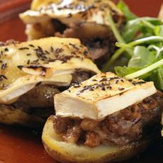 Recept: Gevulde aardappelen met pijnboompitten en champign