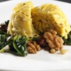 Recept: Taartje van pasta met spinazie en noten