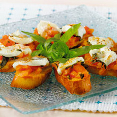 Recept: Bruchetta met tomaat, basilicum en mozzarella