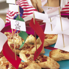 Recept: Knakworst piratenbootjes Recept: Knakworst piratenbootjes