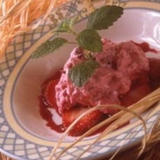 Recept: Aardbeien met kruisbessenschuim