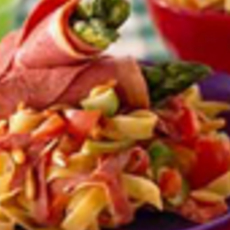 Recept: Pastaslaatje met pekelvlees en italiaanse dressing