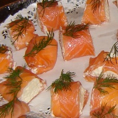 Recept: Zalmrolletje met mierikwortelroom Recept: Zalmrolletje met mierikwortelroom