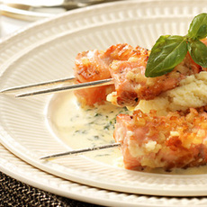 Recept: Zalmspiesjes met een aardappelkorstje en een basil