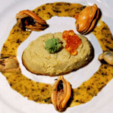 Recept: Bloemkooltimbaaltjes met mosselen en kerriesaus