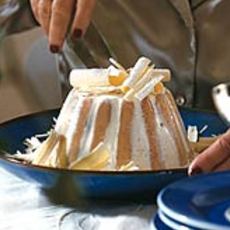 Recept: Ijstaart met bitterkoekjes en likeur