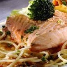Recept: Atlantische zalm met pasta en ragout van broccoli