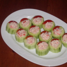Recept: Komkommer gevuld met surimi