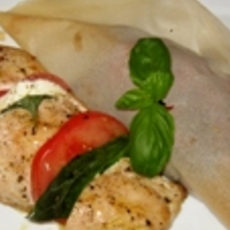 Recept: Kip 'Caprese' met krokante verpakte groenten