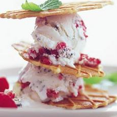 Recept: wafels met frambozenmuntijs