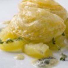 Recept: Bladerdeeg taartje met blauwe kaas Recept: Bladerdeeg taartje met blauwe kaas