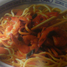 Recept: gekruide garnalen met chinese mie Recept: gekruide garnalen met chinese mie