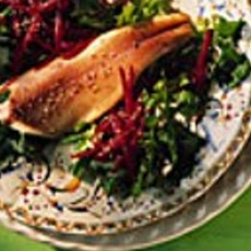 Recept: Gerookte forelfilets met rodebietensalade