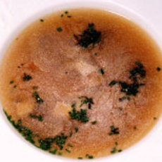 Recept: Heldere champignonsoep Recept: Heldere champignonsoep